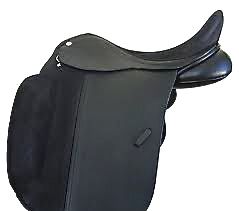 dressage saddles: huge knee blocks